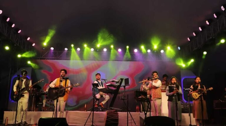 The Pandavas band